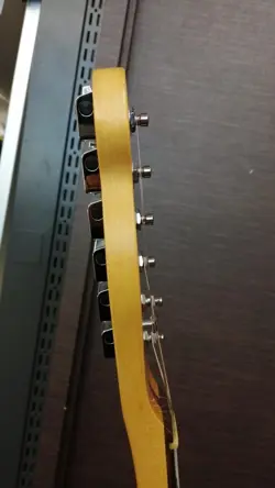 TELECASTER LEFT-HANDED TONE