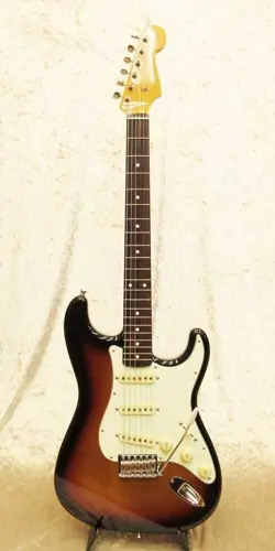 FENDER JAPAN ST62-TX 3TS STRATOCASTER 3 TONE SUNBURST MADE IN JAPAN 2010 GUITAR