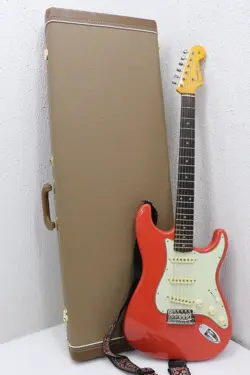 FENDER AMERICAN VINTAGE II 1961 STRATOCASTER ROSEWOOD - FIESTA RED
