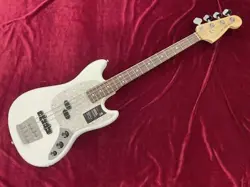 FENDER AM PERF MUST BAS USED ELECTRIC BASS