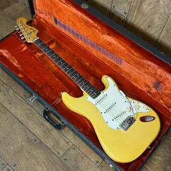 FENDER STRATOCASTER OLYMPIC WHITE 1974 USED ELECTRIC GUITAR