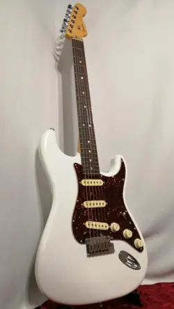 FENDER AMERICAN ULTRA STRATOCASTER 2024 ELECTRIC GUITAR