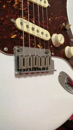 ULTRA STRATOCASTER 2024