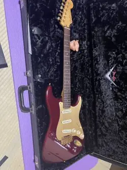 ELECTRIC GUITAR CUSTO