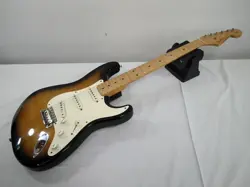 FENDER STRATOCASTER 1992 ELECTRIC GUITAR W/ HARD CASE