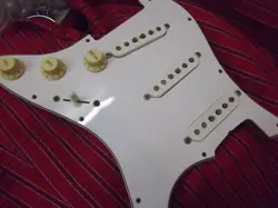 ASSEMBLE PICKGUARD