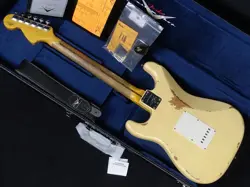 FENDER CUSTOM SHOP 1969 STRATOCASTER HEAVY RELIC AGED VINTAGE WHITE