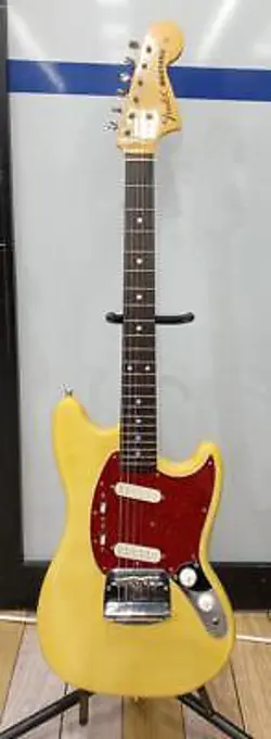 FENDER JAPAN MG69-55 MUSTANG ELECTRIC GUITAR ROSEWOOD FINGERBOARD USED