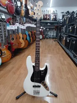 FENDER AMERICAN PERFORMER JAZZ BASS ELECTRIC -    - 4-STRING BASS GUITAR