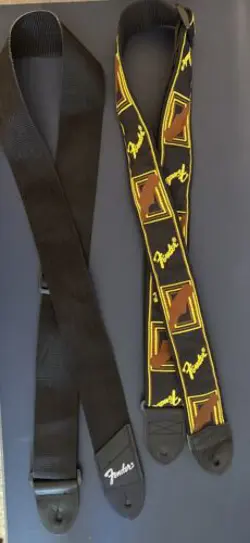 2 FENDER GUITAR STRAP