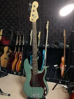 PRECISION BASS ANTIQUE