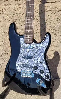 FENDER SQUIER STRATOCASTER INDONESIA 2001 UPGRADED & CLEAN LOOK!