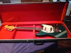 VINTAGE 1971 FENDER MUSTANG GUITAR, LAKE PLACID BLUE W/ COMPETITION STRIPE