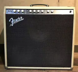 USED  FENDER   VIBRO KING