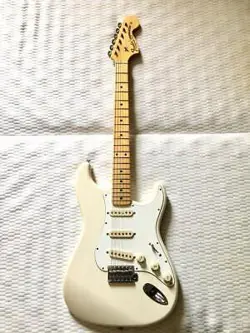 FENDER / JV MODIFIED 60S STRATOCASTER
