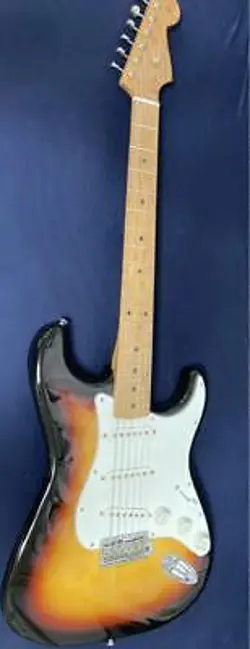FENDER ROASTED MAPLE STRATOCASTER