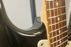 AFFINITY STRATOCASTER â€“