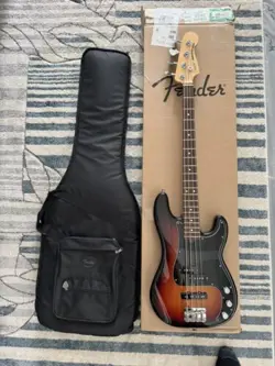 FENDER AMERICAN PERFORMER PRECISION BASS ROSEWOOD FINGERBOARD 3-COLOR SUNBURST
