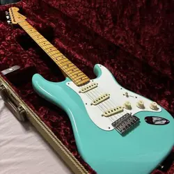 FENDER AMERICAN VINTAGE II 1957