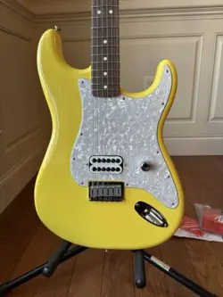 2023 FENDER TOM DELONGE STRATOCASTER - GRAFFITI YELLOW