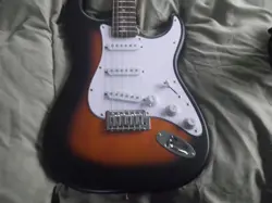 STRATOCASTER BY SQUIER