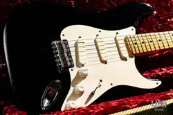 FENDER CUSTOM SHOP ERIC CLAPTON STRATOCASTER BLACKIE 2001 (2001)