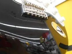 STRATOCASTER FUJIGEN ELECTRIC