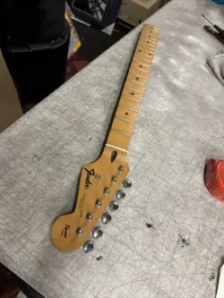 W/TUNERS LUTHIER ST360