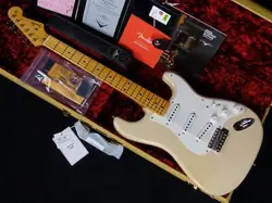 1955 STRATOCASTER WHITE