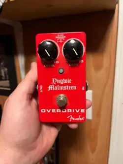 SIGNATURE OVERDRIVE GUITAR