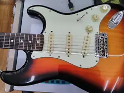 FENDER CLASSIC 60S STRATOCASTER USED 2016 BASSWOOD BODY MAPLE NECK W/HARD CASE