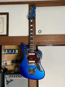 ELECTRIC GUITAR FENDER JAGUAR 60TH ANNIVERSARY MYSTIC LAKE PLACID BLUE & CASE