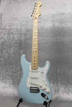 STRATOCASTER MAPLE/SATIN
