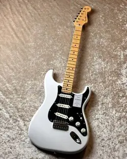 II STRATOCASTER MAPLE/NECK