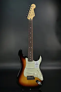 FENDER MADE IN JAPAN JUNIOR COLLECTION STRATOCASTER ROSEWOOD 3COLOR SUNBURST