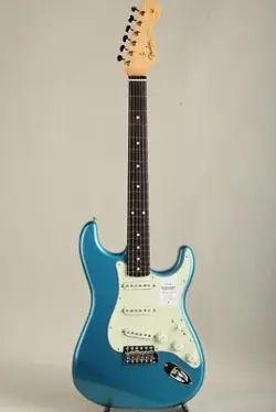 FENDER MADE IN JAPAN TRADITIONAL '60S STRATOCASTER LAKE PLACID BLUE ROSEWOOD