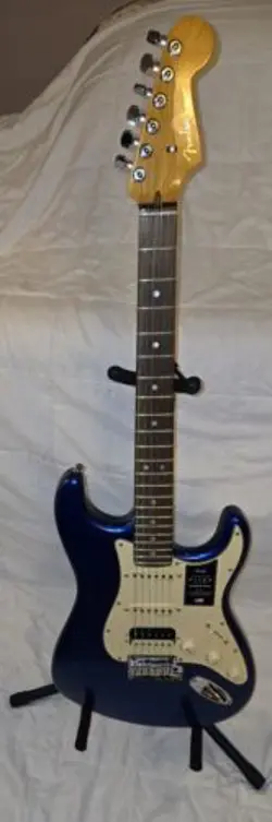 FENDER AMERICAN ULTRA STRATOCASTER HSS ELECTRIC GUITAR COBRA BLUE
