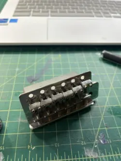 FENDER CLASSIC/STANDARD SERIES BRIDGE ASSEMBLY - CHROME