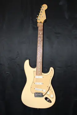 FENDER AMERICAN 60TH ANNIVERSARY STRAT