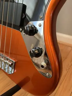 MEDIUM SCALE FENDER