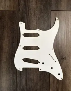 OR SQUIER STRATOCASTER