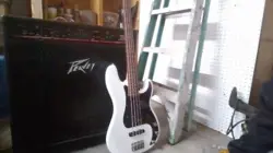 FENDER SQUIER PRECISION BASS (VGS001366)