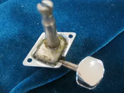 GUITAR TUNER STRATOCASTER