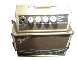 GUITAR AMP WIRED