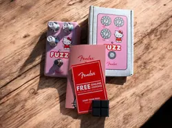 FENDER HELLO KITTY FUZZ GUITAR EFFECT PEDAL - LIMITED EDITION - USED