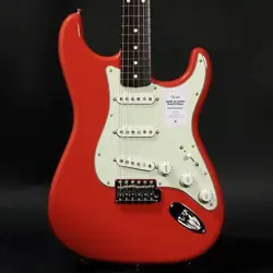 FENDER TRADITIONAL 60S STRATOCASTER ROSEWOOD FINGERBOARD FIESTA RED