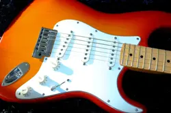 2010 FENDER CUSTOM CLASSIC STRATOCASTER