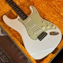 FENDER CUSTOM SHOP LTD 62/63 STRATOCASTER JOURNEYMAN RELIC USED