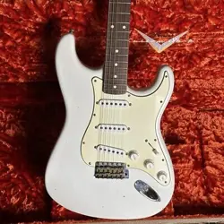 FENDER CUSTOM SHOP 1960 STRATOCASTER JOURNEYMAN RELIC OLYMPIC WHITE