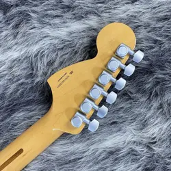 ROADHOUSE STRATOCASTER USED